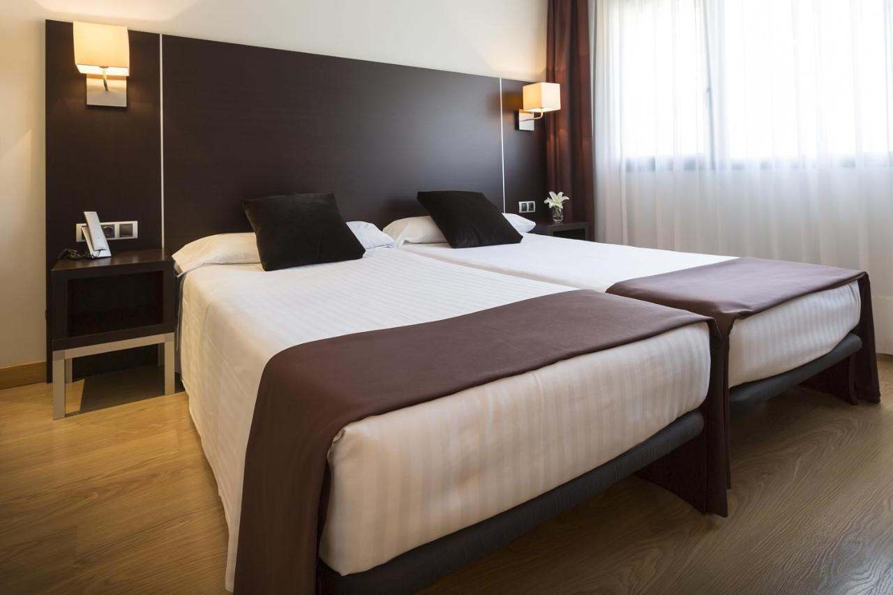 Hotel Plazaola Irurtzun Buitenkant foto