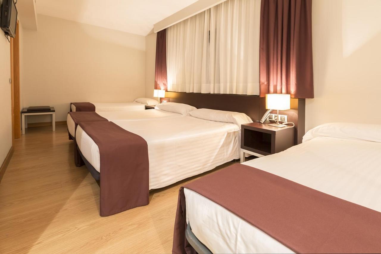 Hotel Plazaola Irurtzun Buitenkant foto