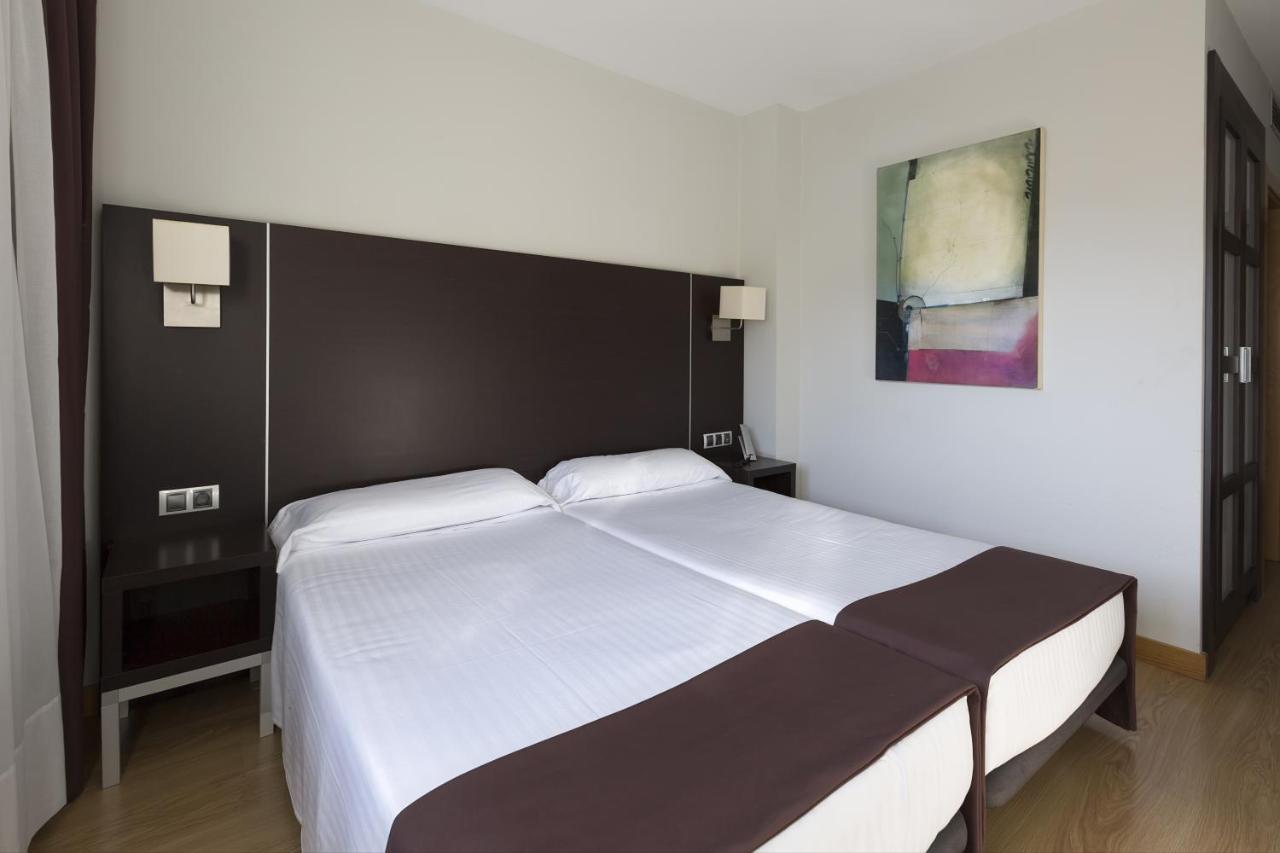 Hotel Plazaola Irurtzun Buitenkant foto