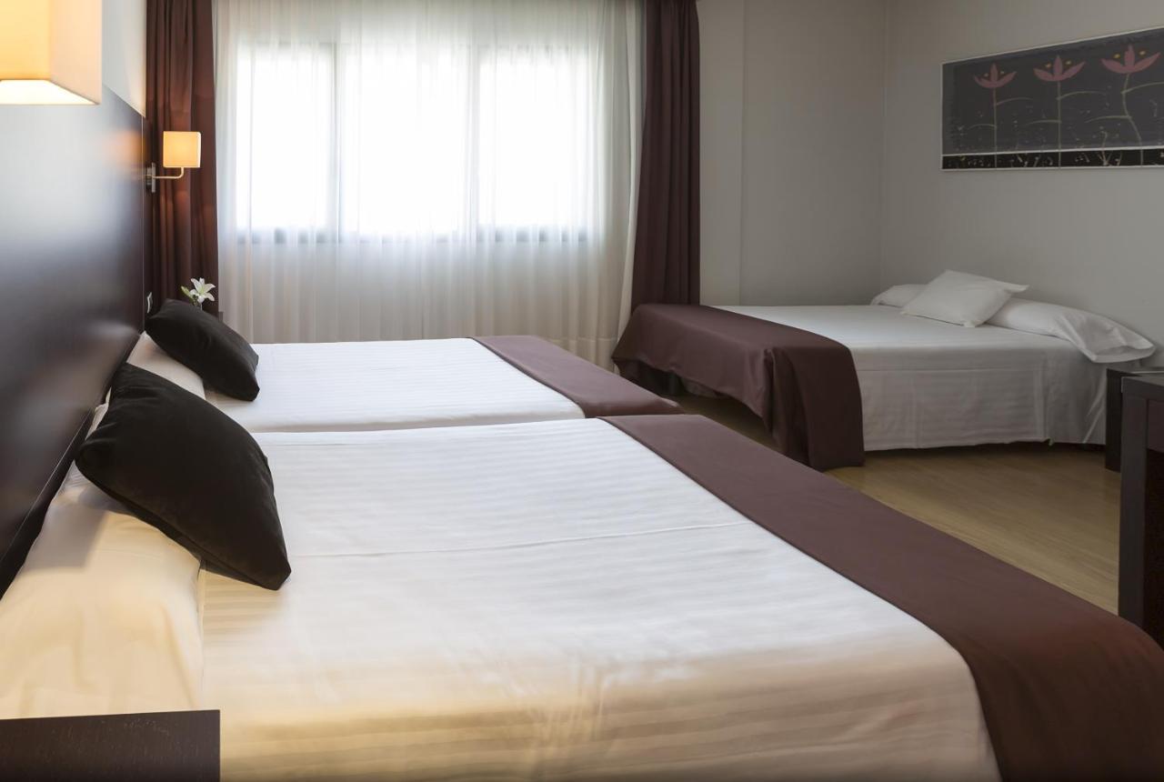 Hotel Plazaola Irurtzun Buitenkant foto