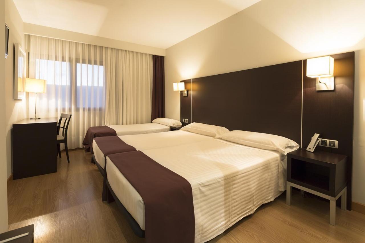 Hotel Plazaola Irurtzun Buitenkant foto