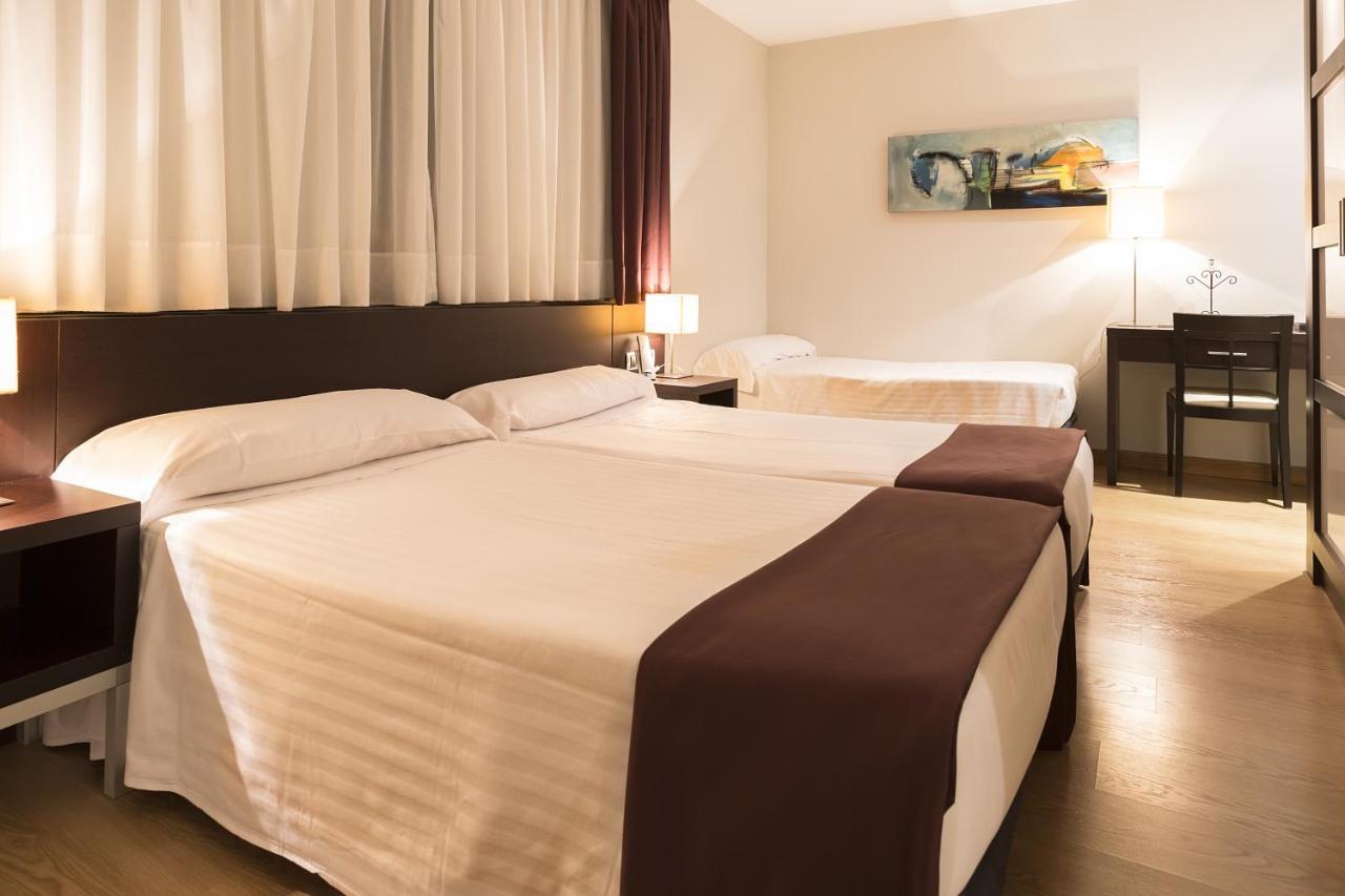 Hotel Plazaola Irurtzun Buitenkant foto