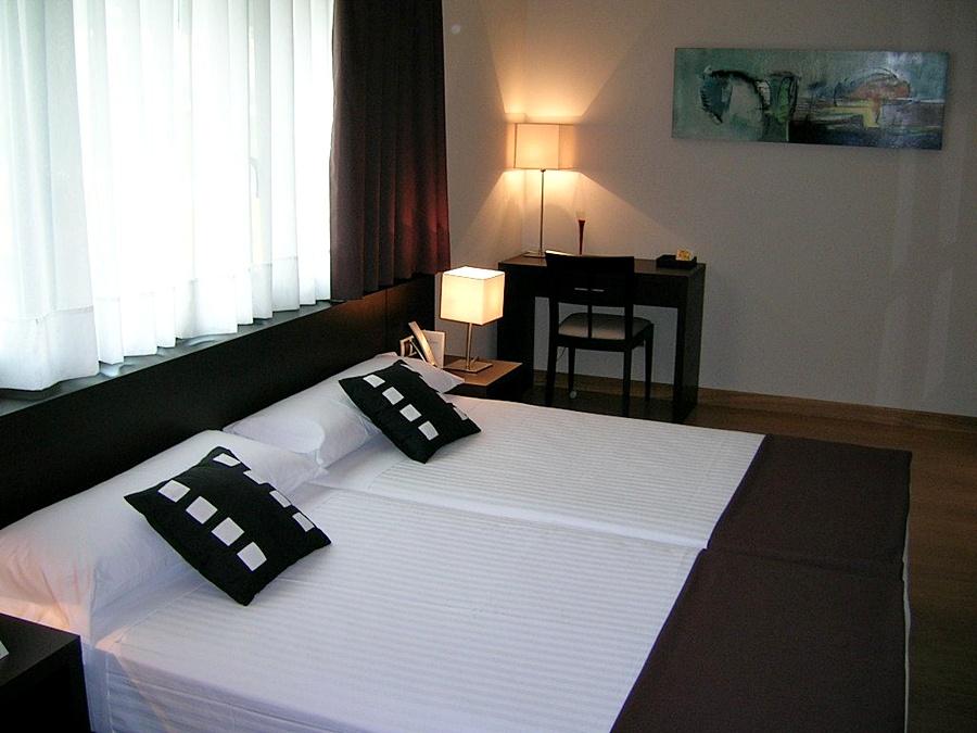 Hotel Plazaola Irurtzun Buitenkant foto